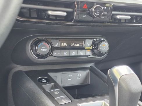 New 2026 Nissan Kicks SV w/ Charging Package image 22