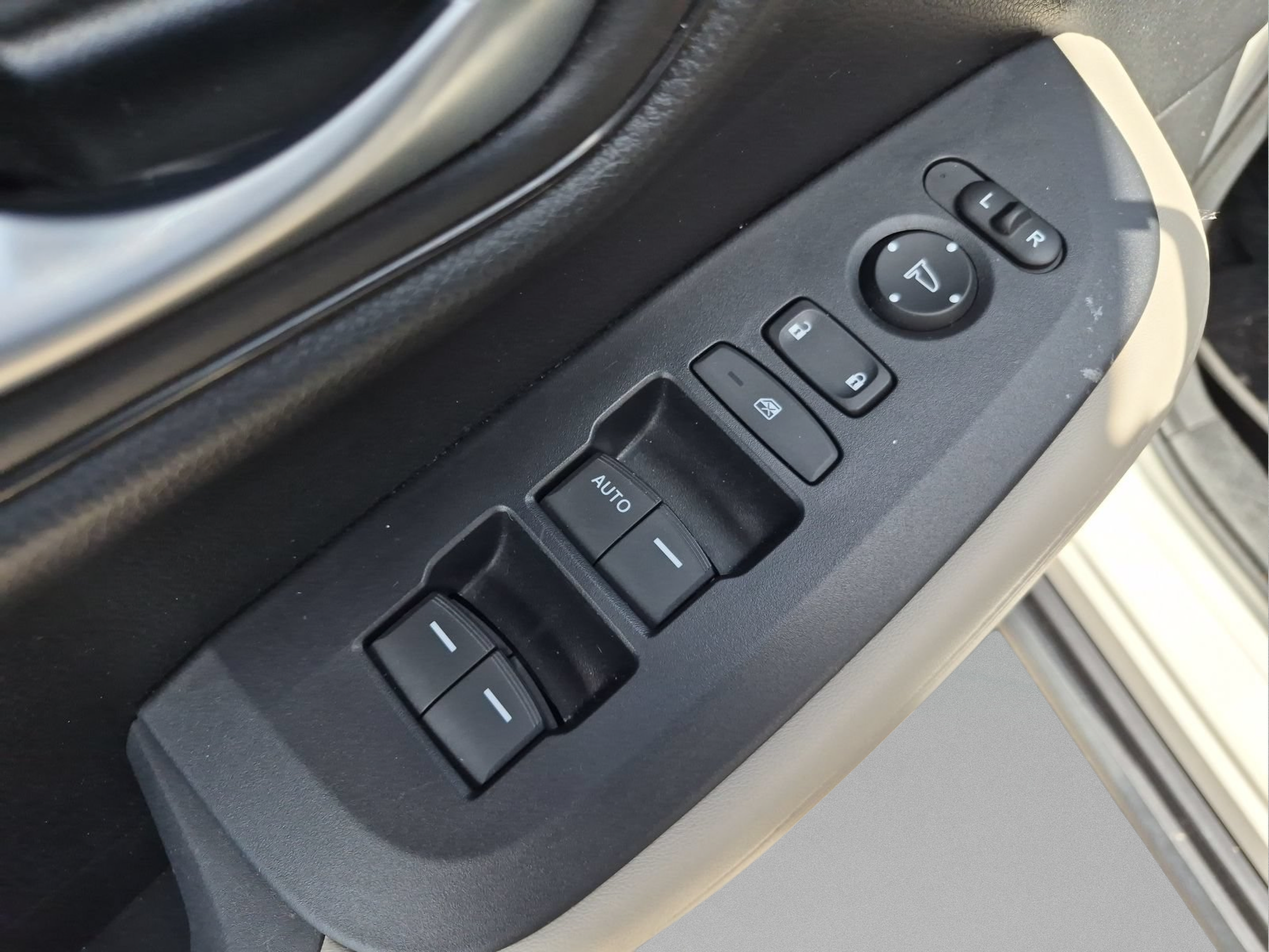 Certified 2024 Honda HR-V LX image 16