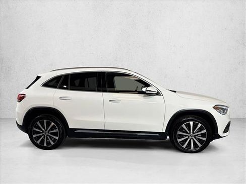 Used 2022 Mercedes-Benz GLA 250 w/ Premium Package Lite image 4