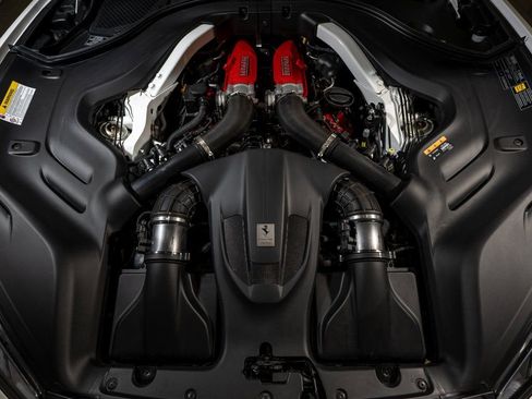 Certified 2023 Ferrari Portofino M image 36