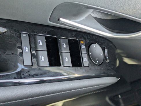 Certified 2025 Hyundai Tucson Limited image 28