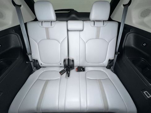 Used 2023 Honda Pilot Touring image 34