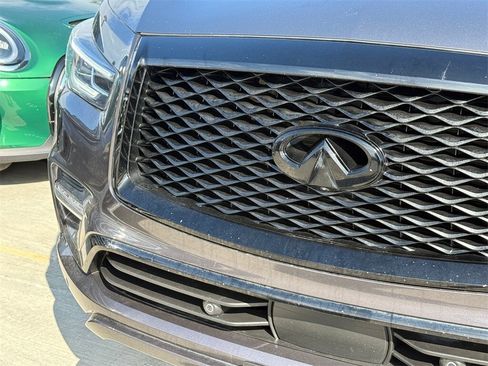 Used 2023 INFINITI QX80 Sensory w/ All-Season Package image 4