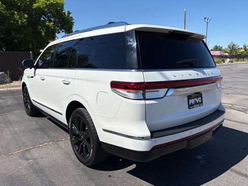 Used 2023 Lincoln Navigator Reserve AWD/4WD image 11