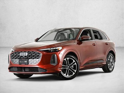 Certified 2025 Audi Q5 Prestige image 13