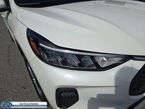 Used 2023 Ford Escape Active w/ Tech Pack #2 image 2