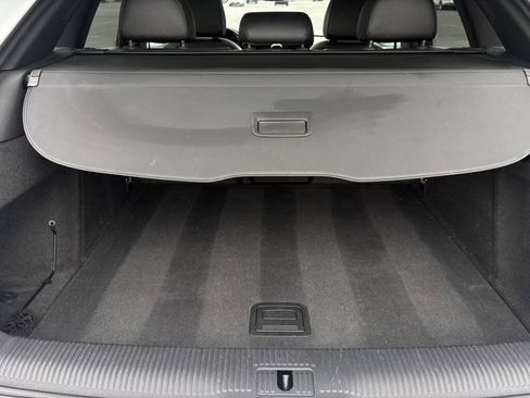 Used 2018 Audi Q3 2.0T Premium w/ Convenience Package AWD/4WD image 17