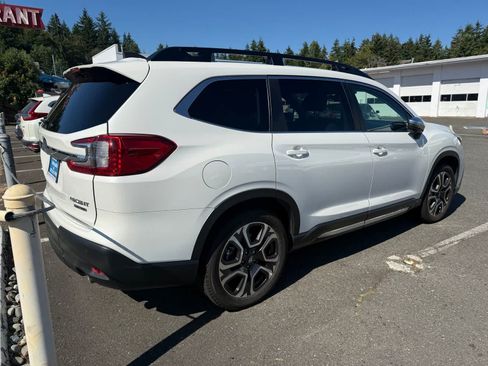 Used 2023 Subaru Ascent Limited w/ Technology Package AWD/4WD image 3