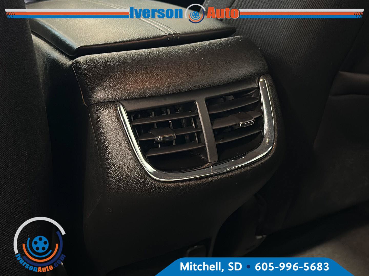 Used 2025 Chevrolet Malibu LT FWD image 27