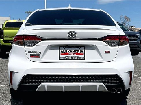 Used 2022 Toyota Corolla SE image 4