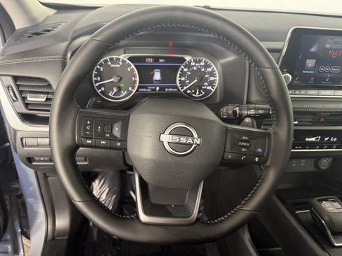 Used 2026 Nissan Rogue SV w/ SV Premium Package FWD image 21