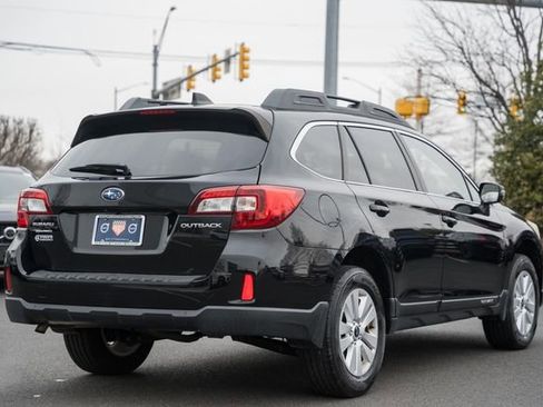 Used 2016 Subaru Outback 2.5i Premium image 5