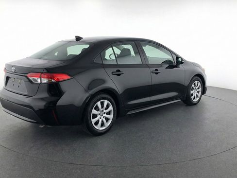 Used 2025 Toyota Corolla LE image 9