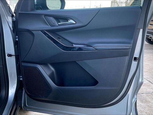 Used 2025 Chevrolet Equinox LT image 25