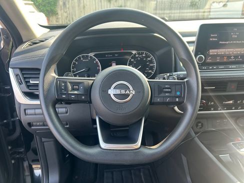 Used 2024 Nissan Rogue SV AWD/4WD image 15