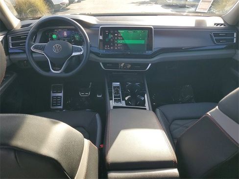 Certified 2025 Volkswagen Atlas Peak Edition SE image 15
