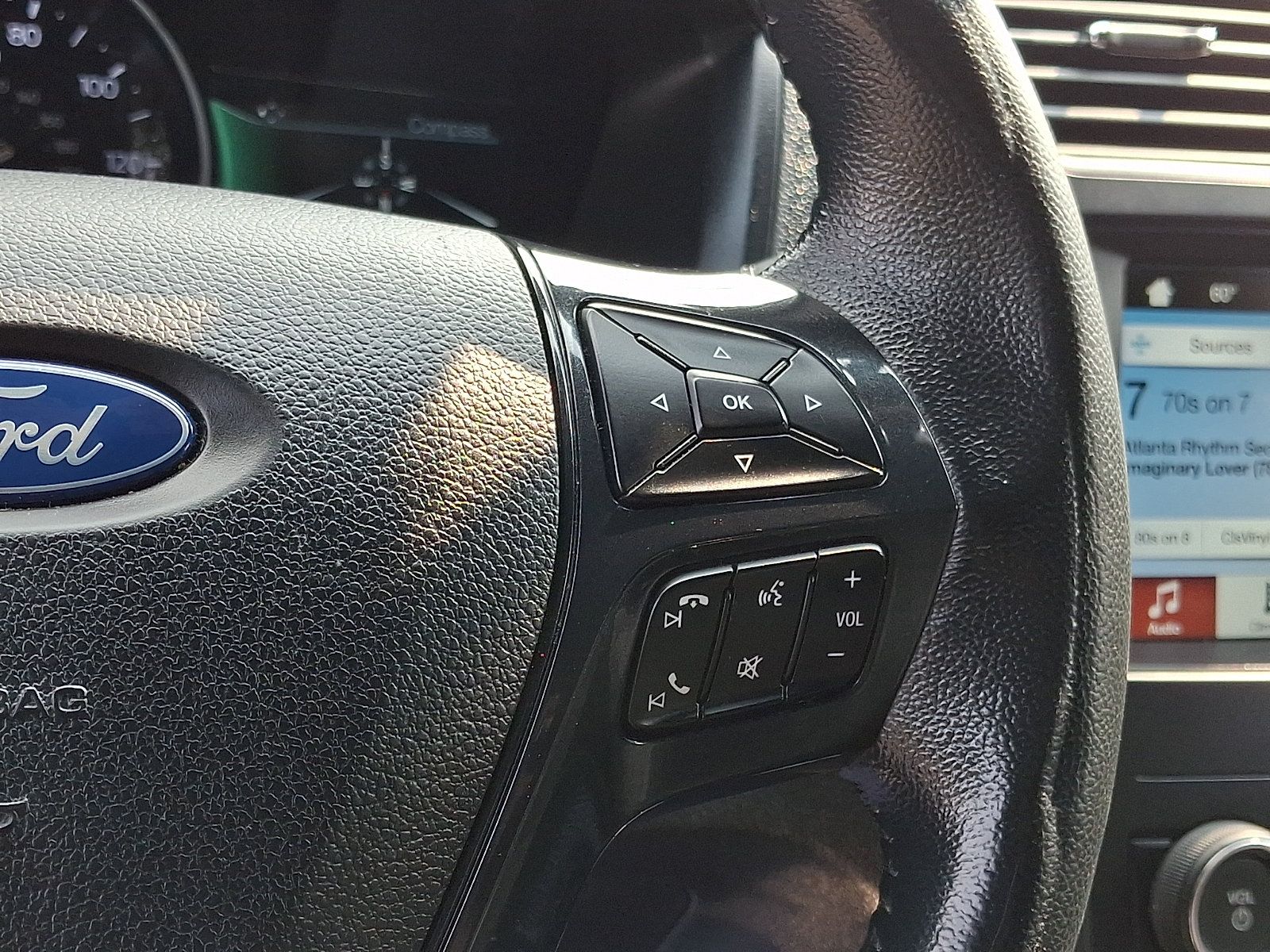 Certified 2018 Ford Explorer XLT w/ Equipment Group 201A AWD/4WD image 24