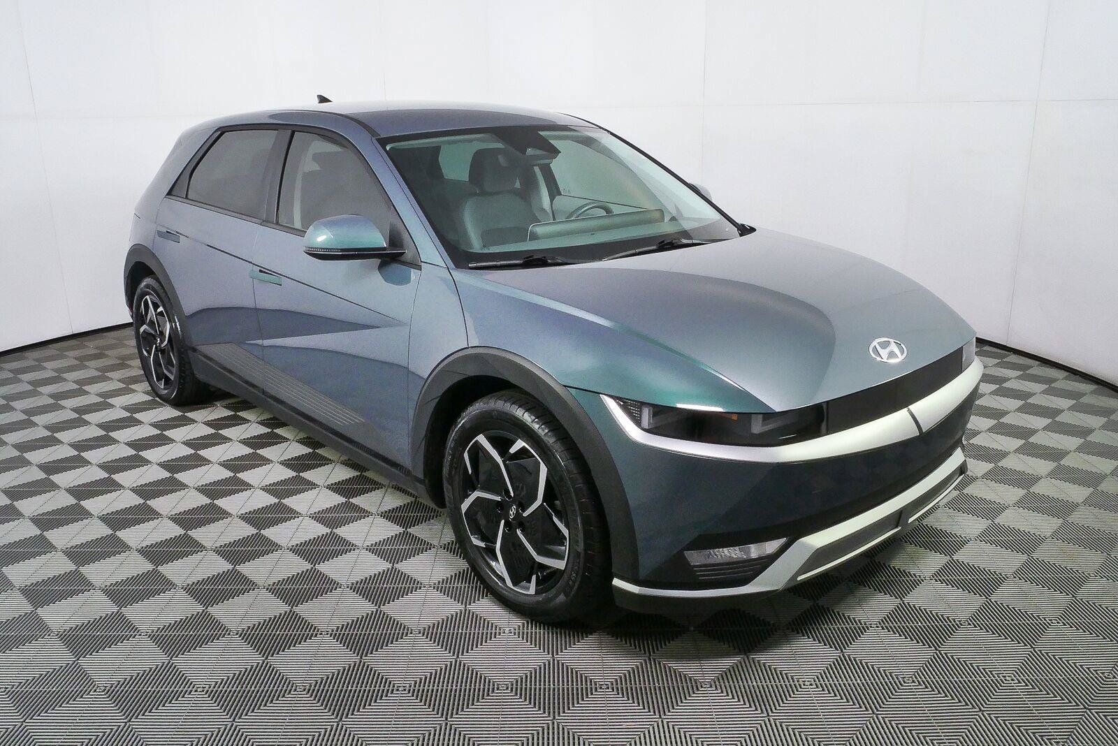 Used 2023 Hyundai Ioniq 5 SE AWD/4WD image 7