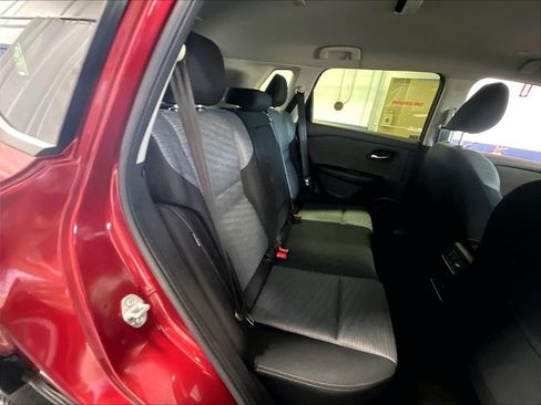 Used 2023 Nissan Rogue SV AWD/4WD image 16