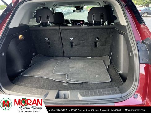 Used 2025 Chevrolet TrailBlazer LT AWD/4WD image 12