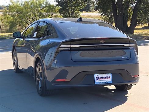 New 2026 Toyota Prius Plug-In Hybrid image 6