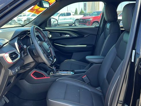 Used 2023 Chevrolet TrailBlazer RS w/ Sun and Liftgate Package AWD/4WD image 32