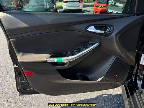 Used 2018 Ford Focus ST FWD image 25