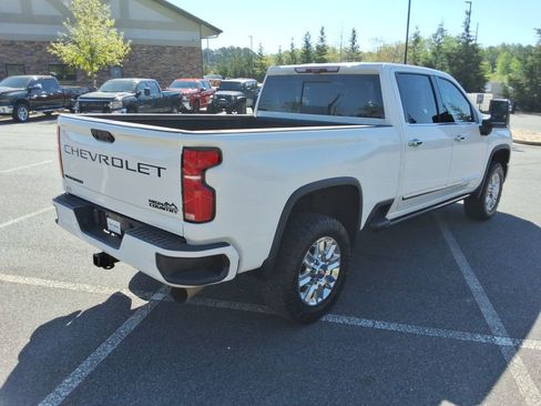 Certified 2024 Chevrolet Silverado 3500 High Country w/ High Country Premium Package AWD/4WD image 5