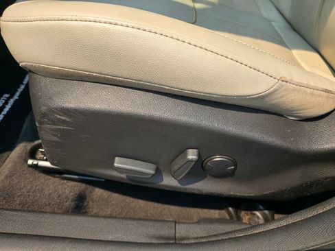 Used 2018 Ford Focus Titanium FWD image 15