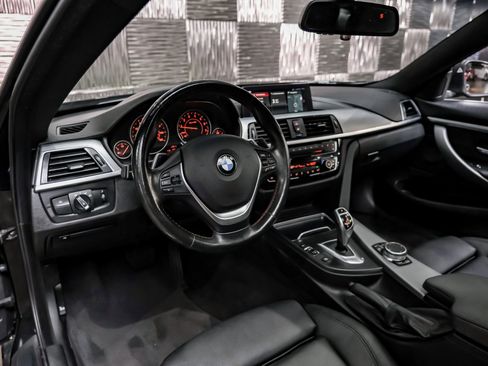 Used 2019 BMW 430i xDrive Coupe w/ Convenience Package AWD/4WD image 3