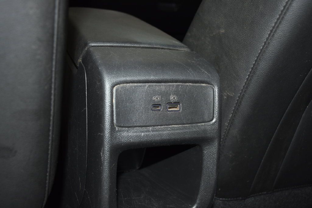 Used 2025 Chevrolet Trax LT w/ LT Convenience Package FWD image 28