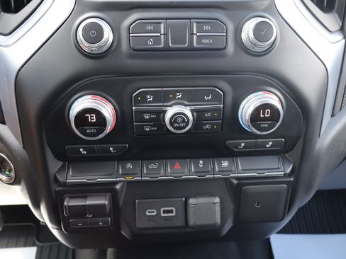 Used 2019 GMC Sierra 1500 SLE w/ SLE Value Package AWD/4WD image 23