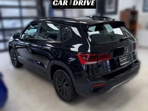 Used 2024 Volkswagen Taos S image 6