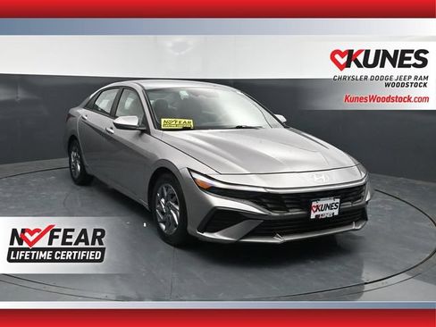 Used 2024 Hyundai Elantra SEL FWD image 1