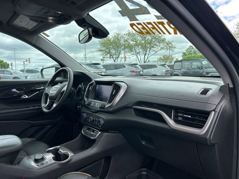 Used 2024 GMC Terrain AT4 AWD/4WD image 40