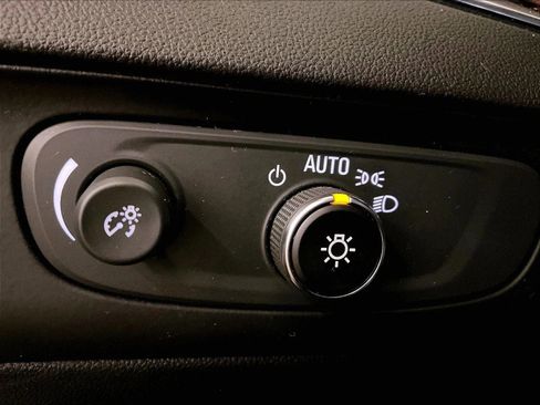 Used 2019 Buick Enclave Avenir w/ Avenir Technology Package image 31