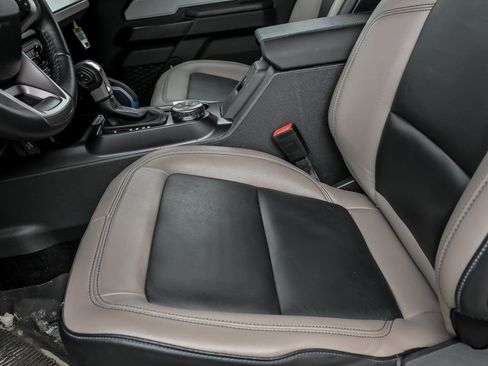 Used 2024 Ford Bronco Wildtrak image 14