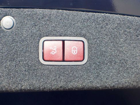 Used 2017 Mercedes-Benz S 550 Cabriolet image 50