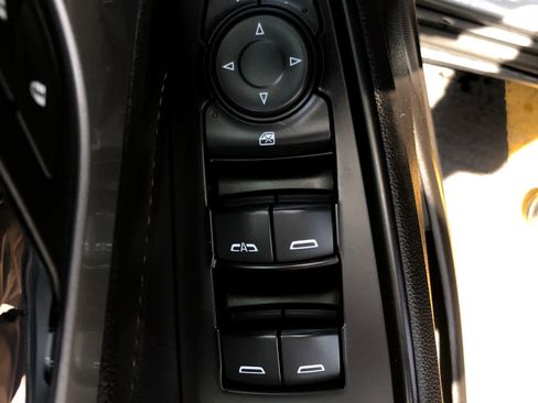 Used 2018 Chevrolet Traverse LT AWD/4WD image 9