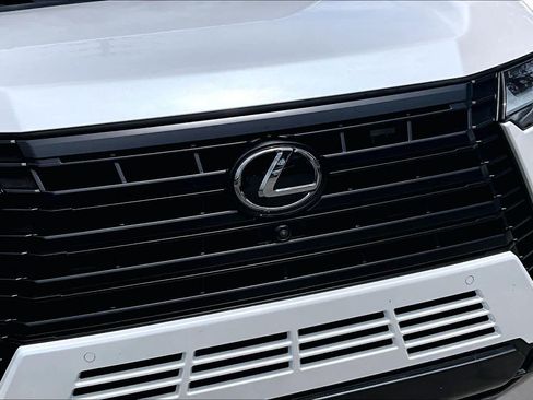 Used 2024 Lexus GX 550 w/ Accessory Package (Z1) AWD/4WD image 30