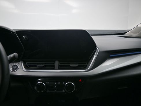 Certified 2024 Chevrolet Trax LT w/ Driver Confidence Package image 16