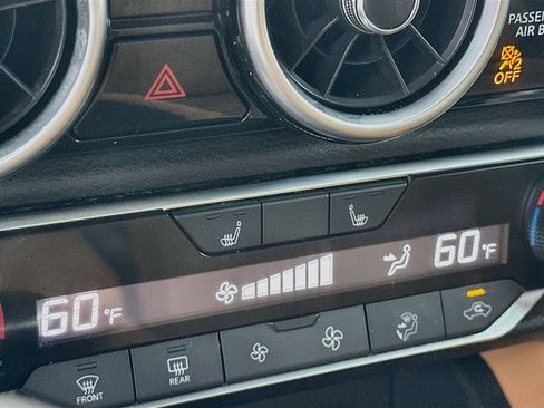 Used 2021 Nissan Sentra SV w/ SV Premium Package FWD image 19