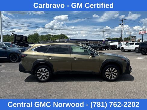 Used 2024 Subaru Outback Premium AWD/4WD image 6