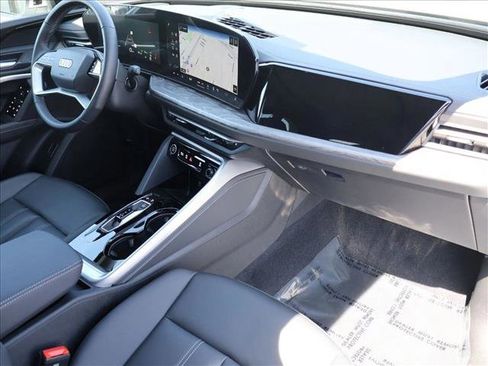 Used 2025 Audi Q5 Premium w/ Convenience Package AWD/4WD image 27