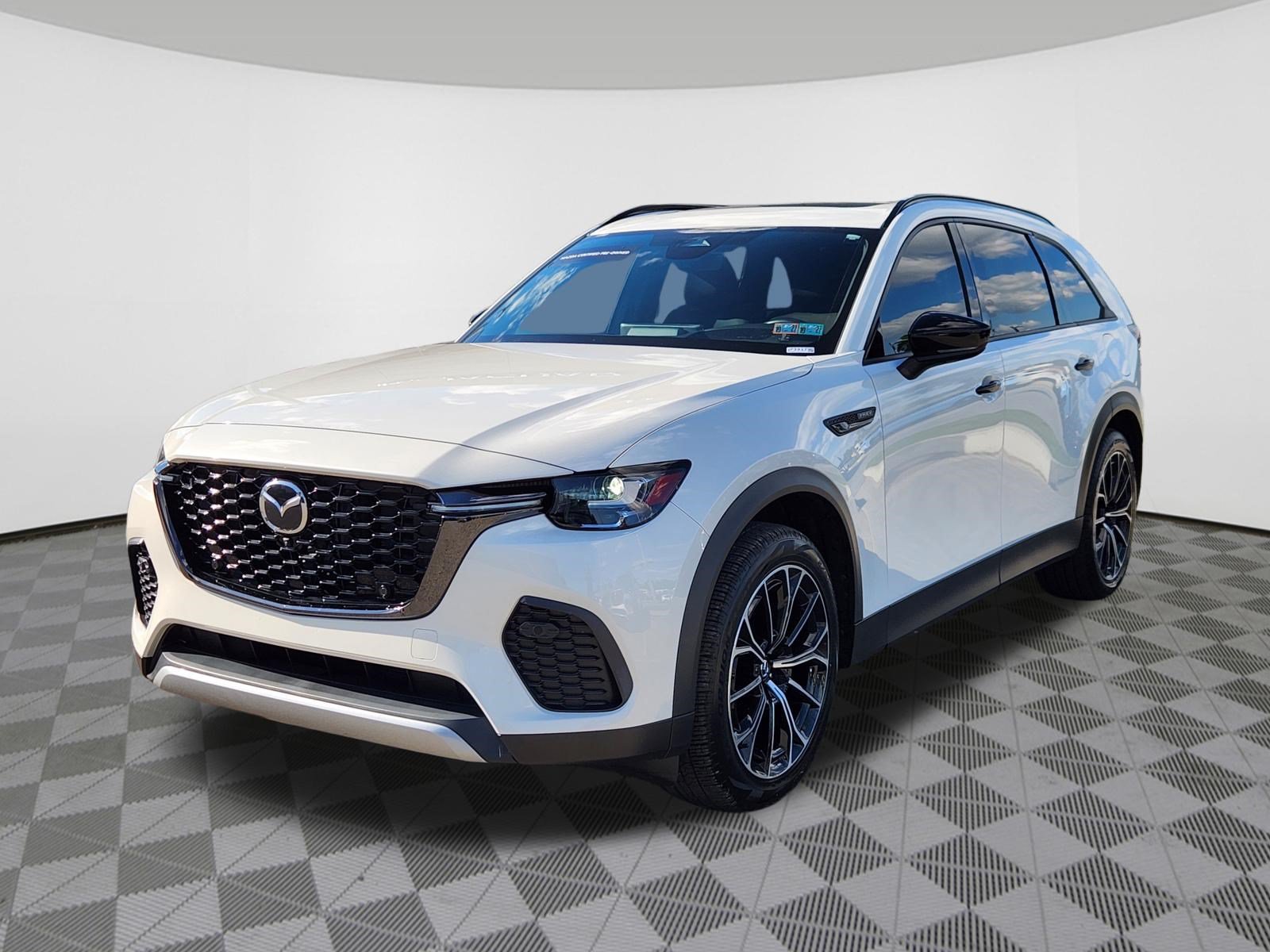Certified 2025 MAZDA CX-70 Plug-In Hybrid w/ Premium Plus AWD/4WD image 2