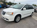 Used 2014 Chrysler Town & Country Touring image 3