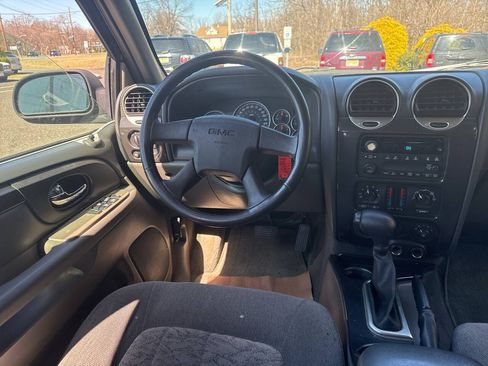 Used 2004 GMC Envoy 4WD image 13