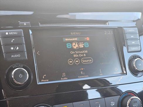 Used 2020 Nissan Rogue Sport S image 13