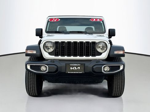 Used 2024 Jeep Gladiator Sport image 16
