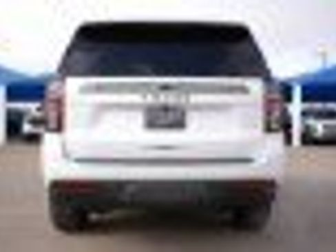 Used 2021 Chevrolet Tahoe Z71 w/ Z71 Off-Road Package image 4